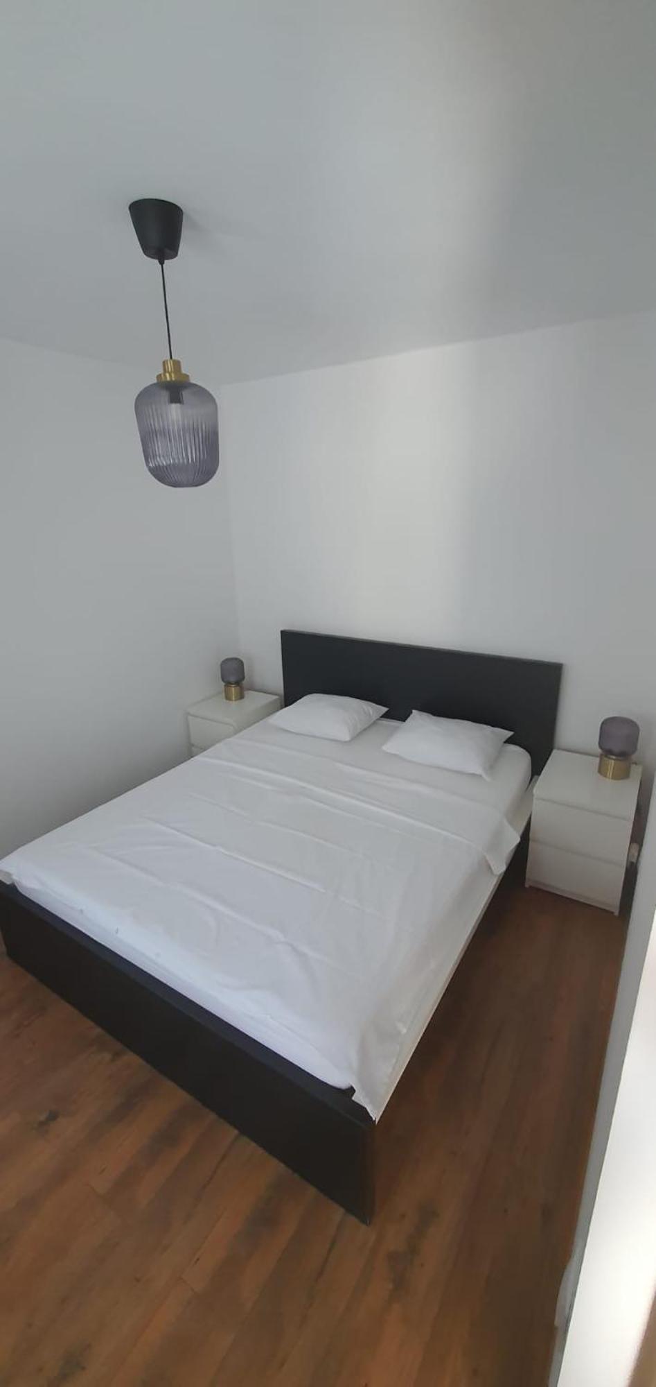 Old Town Apartament Apartment Targoviste Cameră foto